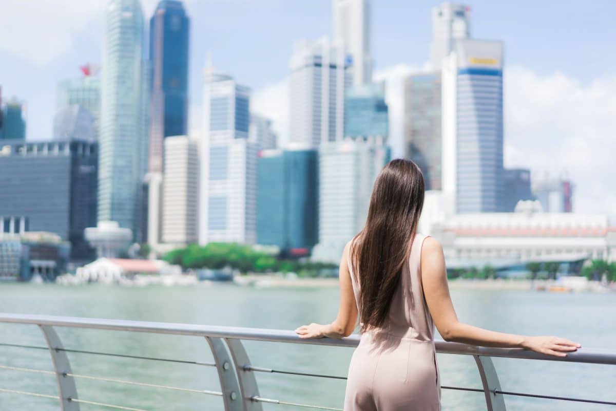 High-net-worth international investor exploring California luxury bridge loans backed by Asian institutional capital