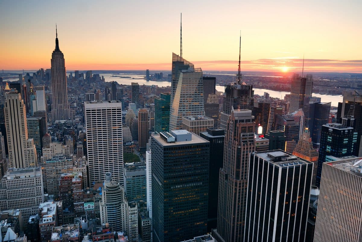 U.S. expats and U.S. green card holders securing a home before relocation