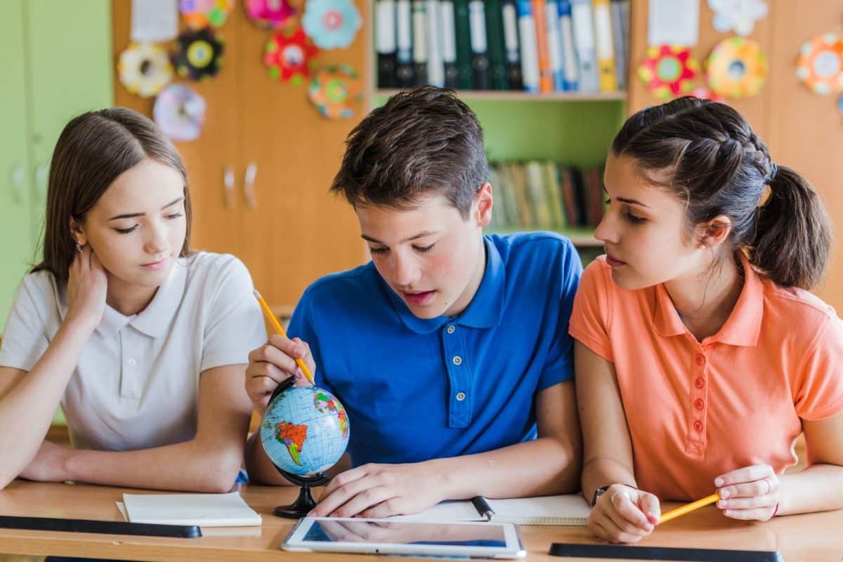 U.S. boarding schools for international students and Asian students planning education pathways